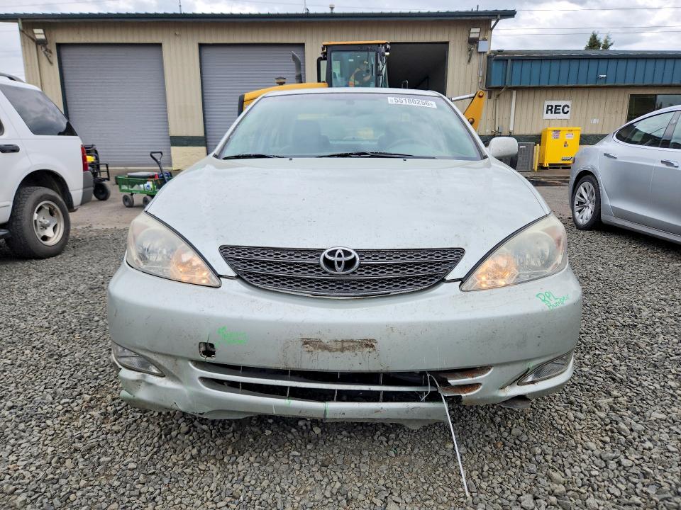 55180256 :رقم المزاد ، JTDBF30K540153487 vin ، 2004 Toyota Camry مزاد بيع