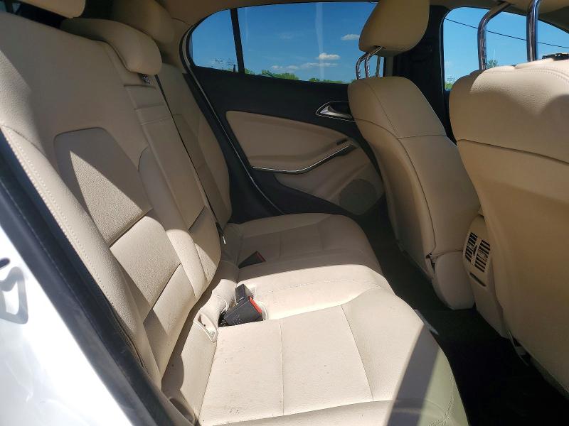 51976016 :رقم المزاد ، WDCTG4GB4JJ491024 vin ، 2018 Mercedes-benz Gla مزاد بيع