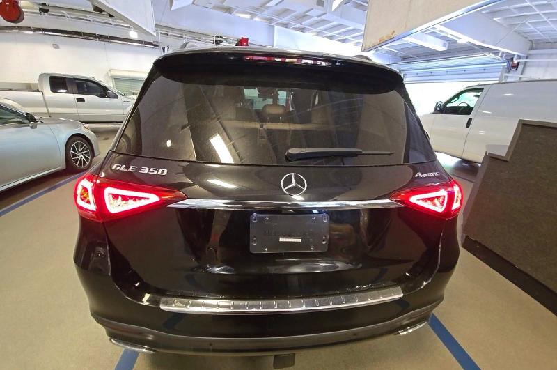 Продажа на аукционе авто 2022 Mercedes-benz Gle, vin: 4JGFB4KB4NA720862, номер лота: 54105236