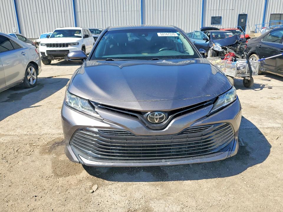 Продаж на аукціоні авто 2018 Toyota Camry, vin: 4T1B11HK1JU610450, номер лоту: 52747376