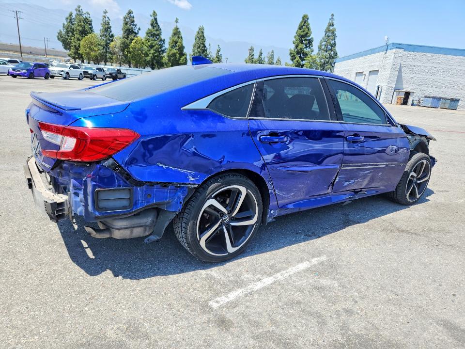 54657036 :رقم المزاد ، 1HGCV1F36JA029585 vin ، 2018 Honda Accord مزاد بيع