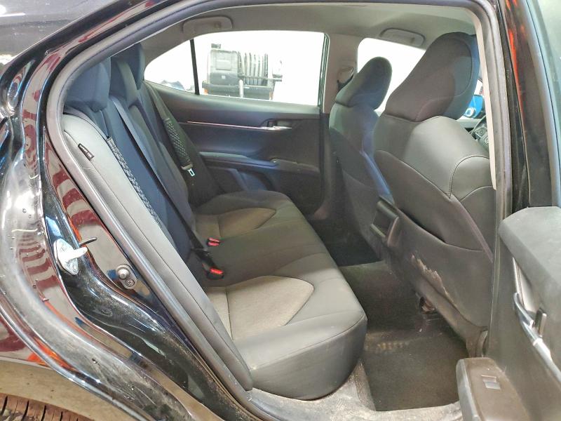 50165626 :رقم المزاد ، 4T1C11BKXNU060605 vin ، 2022 Toyota Camry مزاد بيع