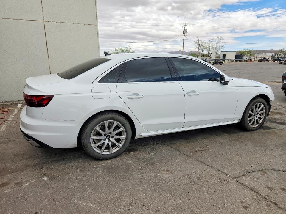 Продажа на аукционе авто 2022 Audi A4, vin: WAUABAF43NN000693, номер лота: 52413086