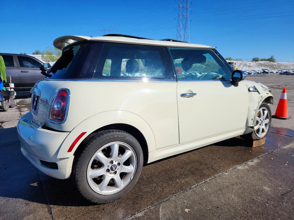 Продажа на аукционе авто 2010 Mini Cooper, vin: WMWMF7C56ATX44814, номер лота: 51818346