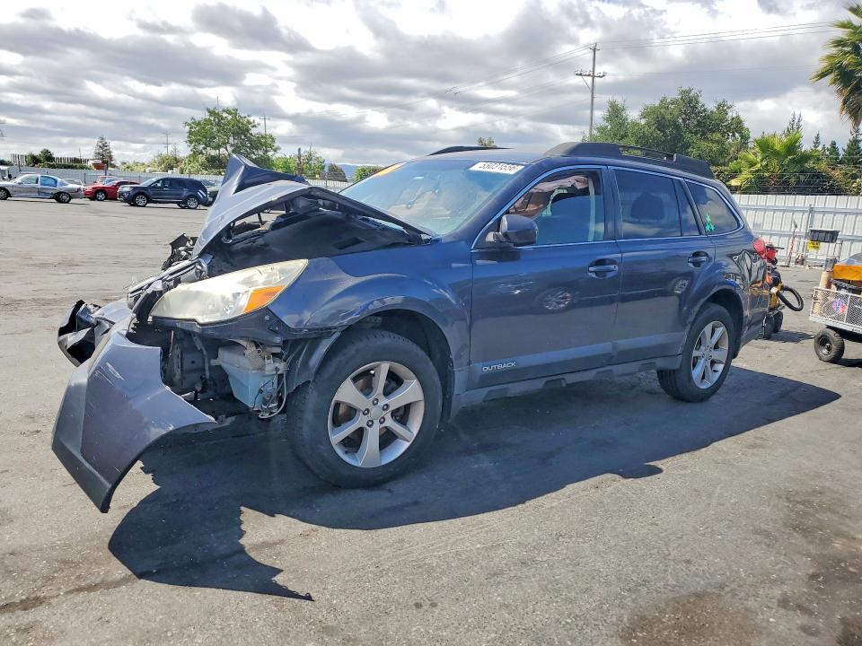 55031556 :رقم المزاد ، 4S4BRBCC0D3233604 vin ، 2013 Subaru Outback مزاد بيع