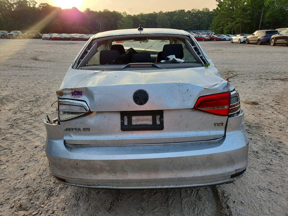 55586336 :رقم المزاد ، 3VWD07AJ9FM353728 vin ، 2015 Volkswagen Jetta مزاد بيع