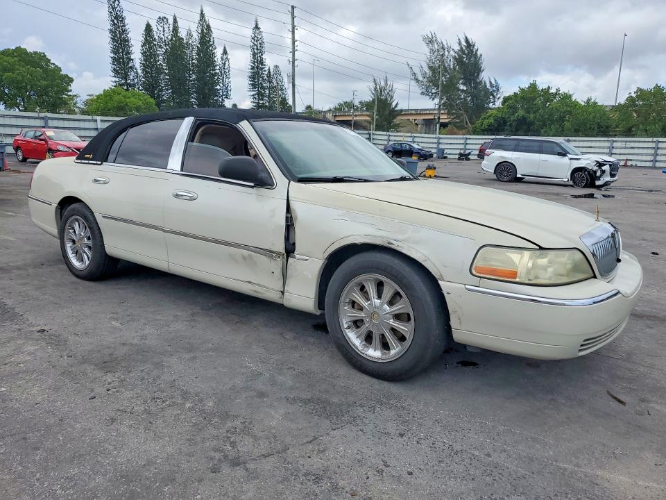 Продаж на аукціоні авто 2005 Lincoln Town Car, vin: 1LNHM82WX5Y627378, номер лоту: 54105106