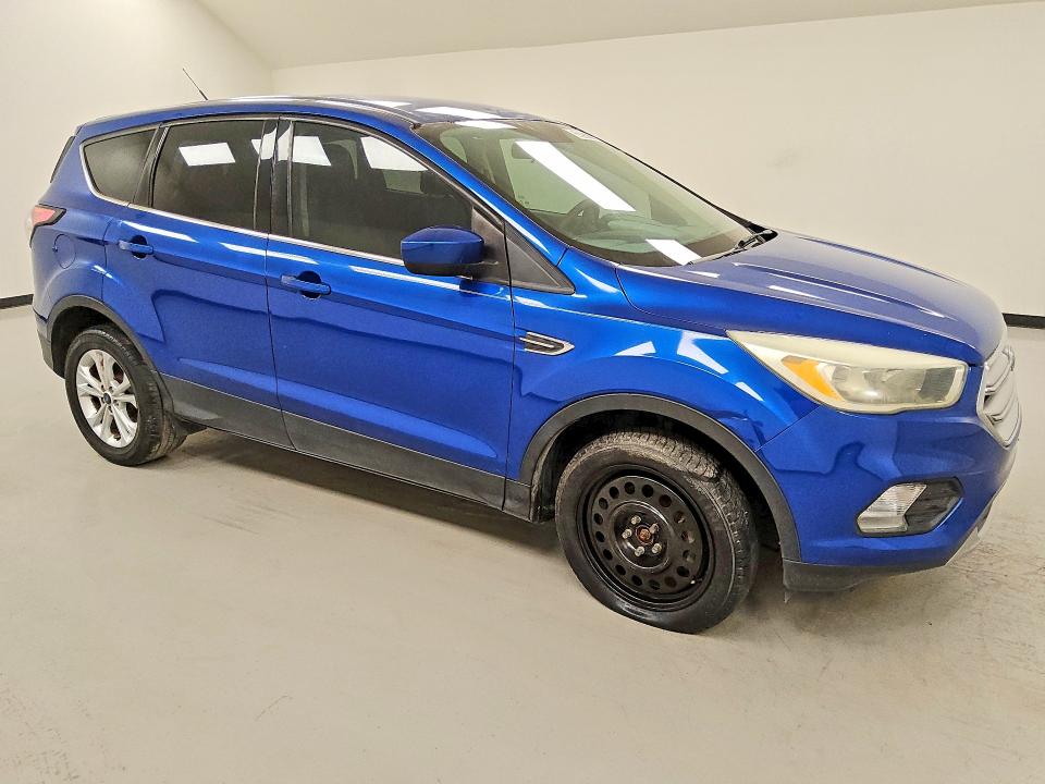 53287776 :رقم المزاد ، 1FMCU0GD8HUD19589 vin ، 2017 Ford Escape مزاد بيع