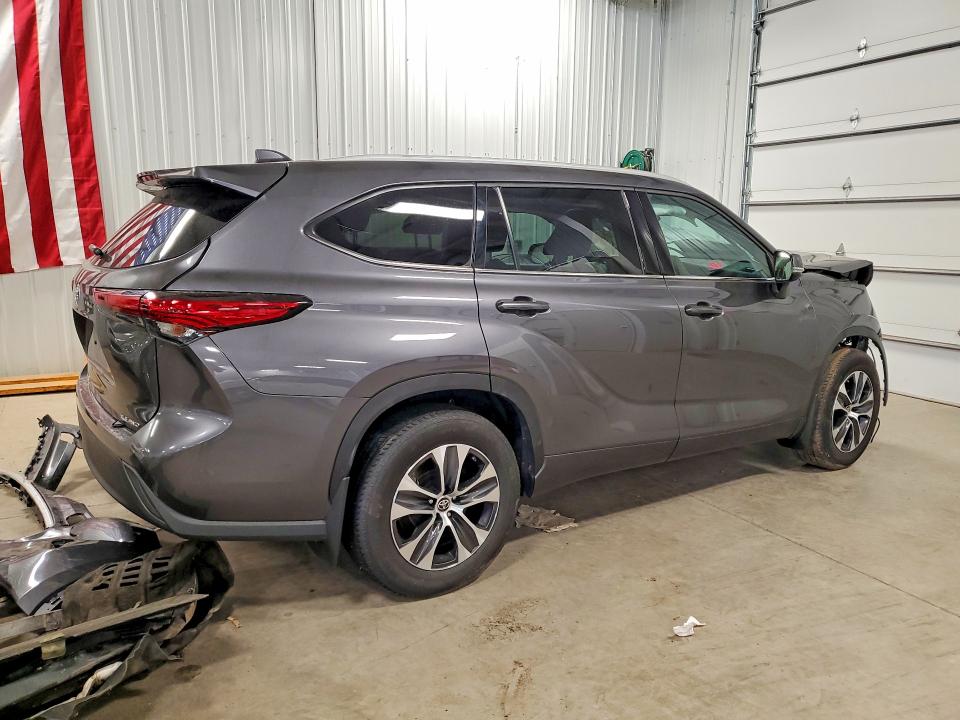 52578386 :رقم المزاد ، 5TDHZRBHXNS177563 vin ، 2022 Toyota Highlander مزاد بيع
