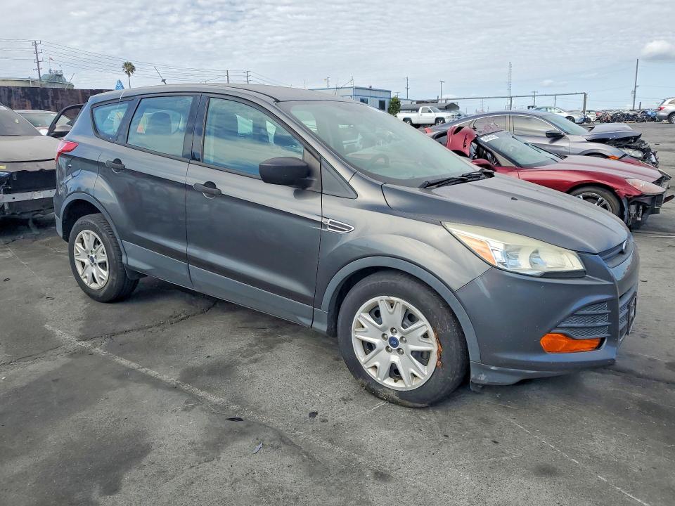 2015 Ford Escape მანქანა იყიდება აუქციონზე, vin: 1FMCU0F71FUA25542, აუქციონის ნომერი: 55396516