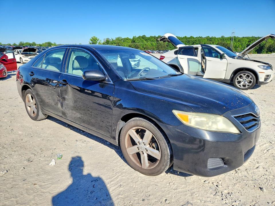 52494286 :رقم المزاد ، 4T1BF3EK7BU733995 vin ، 2011 Toyota Camry مزاد بيع