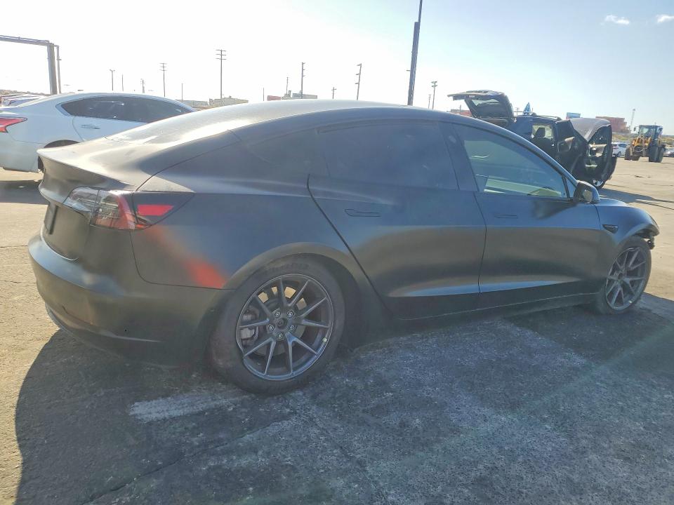 2022 Tesla Model 3 მანქანა იყიდება აუქციონზე, vin: 5YJ3E1EA3NF358384, აუქციონის ნომერი: 52268596