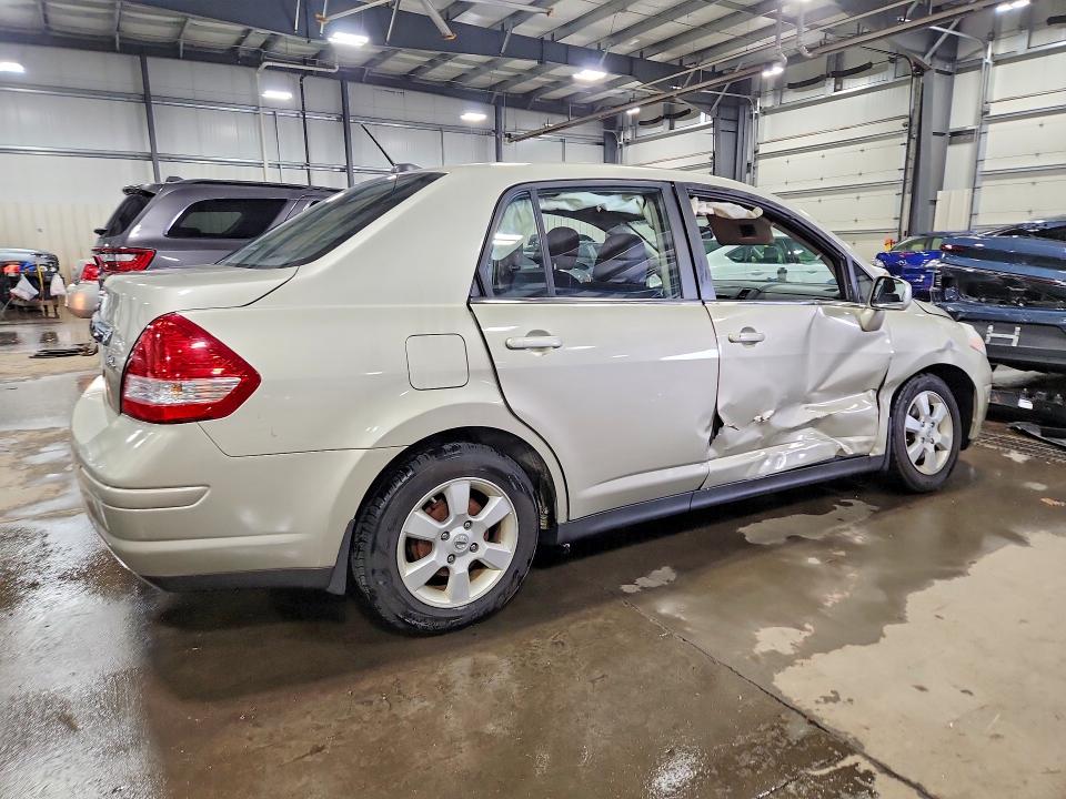 52479616 :رقم المزاد ، 3N1BC11E18L375350 vin ، 2008 Nissan Versa مزاد بيع