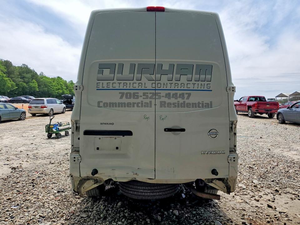 52626216 :رقم المزاد ، 1N6BF0LY2MN808381 vin ، 2021 Nissan Nv مزاد بيع