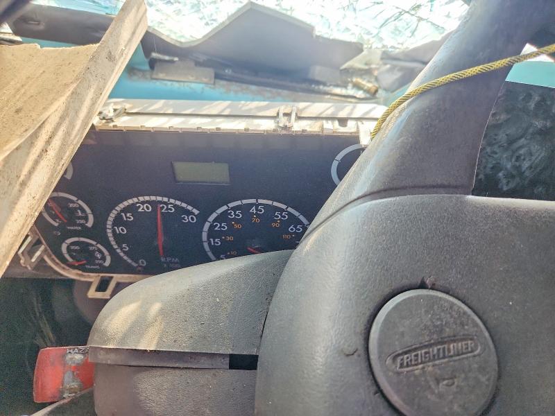 52692106 :رقم المزاد ، 1FUJA6CG02LJ12241 vin ، 2002 Freightliner Trailers مزاد بيع