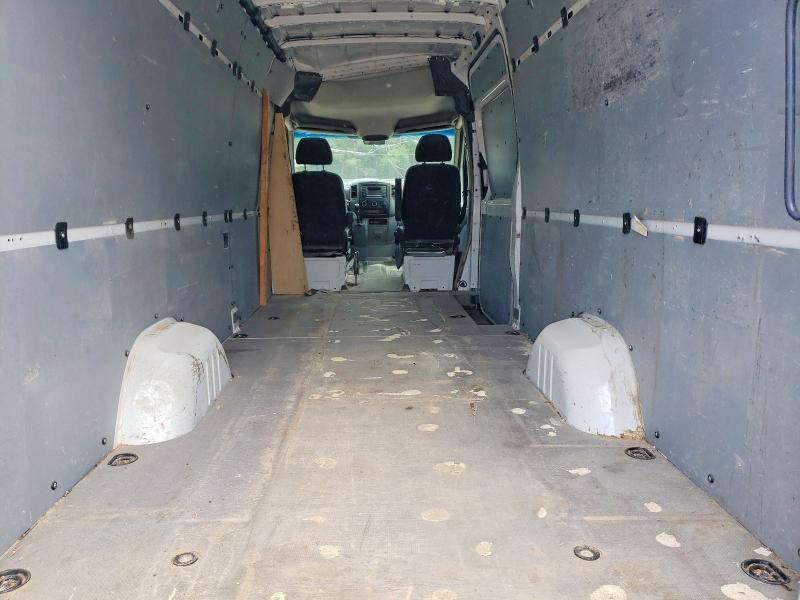 52482106 :رقم المزاد ، WD3PE8DC8F5981560 vin ، 2015 Mercedes Benz Sprinter مزاد بيع