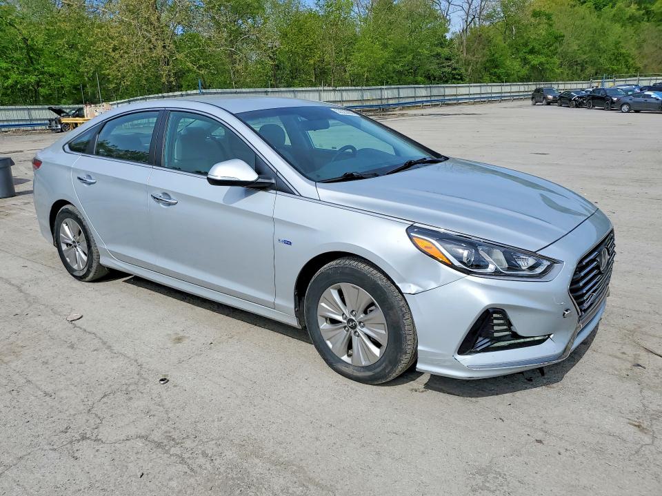 2018 Hyundai Sonata Hybrid მანქანა იყიდება აუქციონზე, vin: KMHE24L3XJA087362, აუქციონის ნომერი: 53325666