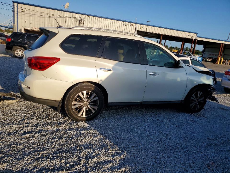 Продажа на аукционе авто 2017 Nissan Pathfinder, vin: 5N1DR2MN0HC620569, номер лота: 54138046