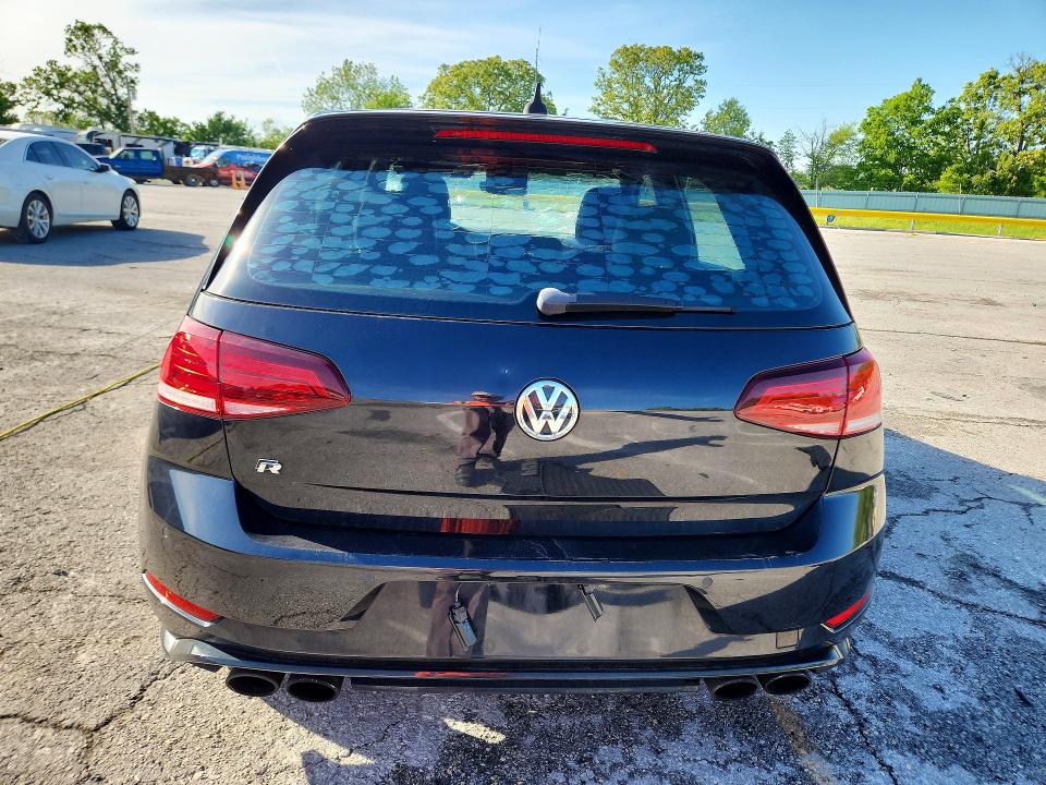 52314176 :رقم المزاد ، WVWVF7AU0JW061541 vin ، 2018 Volkswagen Golf R مزاد بيع