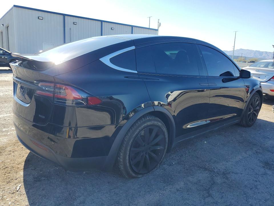 2017 Tesla Model X მანქანა იყიდება აუქციონზე, vin: 5YJXCDE27HF070180, აუქციონის ნომერი: 54718646