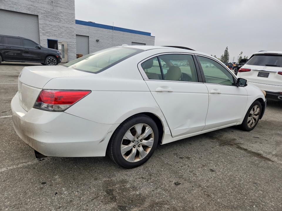 54524826 :رقم المزاد ، JHMCP26828C075700 vin ، 2008 Honda Accord مزاد بيع