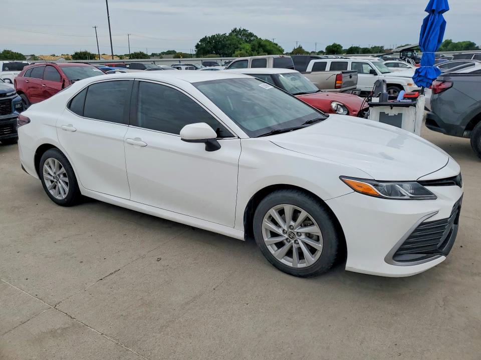 52456616 :رقم المزاد ، 4T1C11AKXPU120094 vin ، 2023 Toyota Camry مزاد بيع