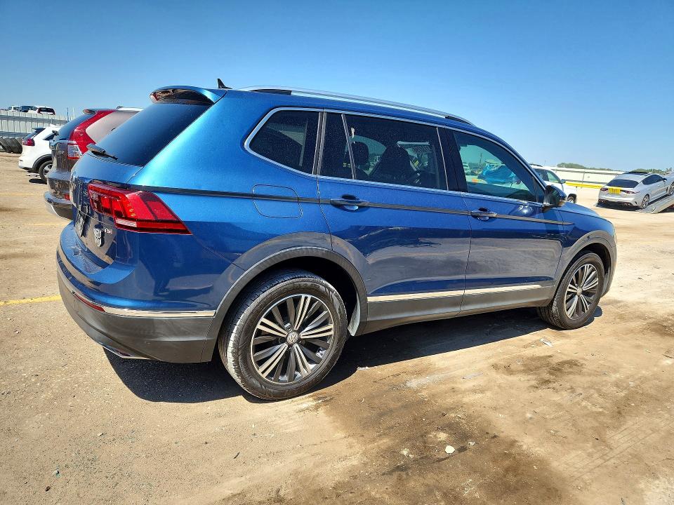 53132796 :رقم المزاد ، 3VV3B7AX6JM014755 vin ، 2018 Volkswagen Tiguan مزاد بيع