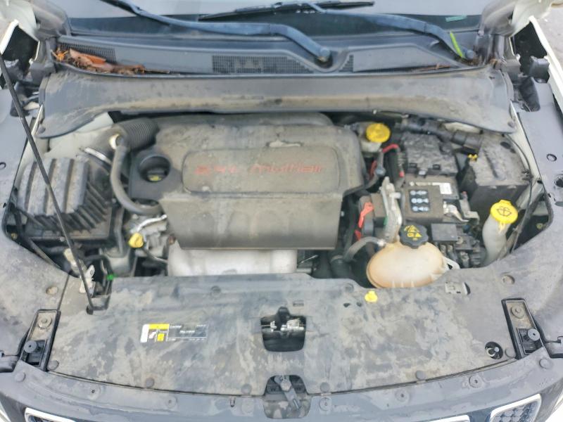 54806116 :رقم المزاد ، 3C4NJDBB3JT270515 vin ، 2018 Jeep Compass مزاد بيع