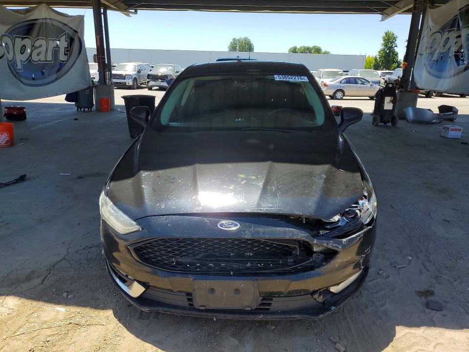 53852276 :رقم المزاد ، 3FA6P0LU3HR315431 vin ، 2017 Ford Fusion مزاد بيع