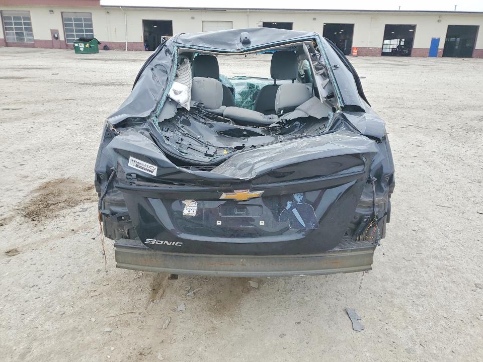 54697466 :رقم المزاد ، 1G1JB5SH3H4131094 vin ، 2017 Chevrolet Sonic مزاد بيع
