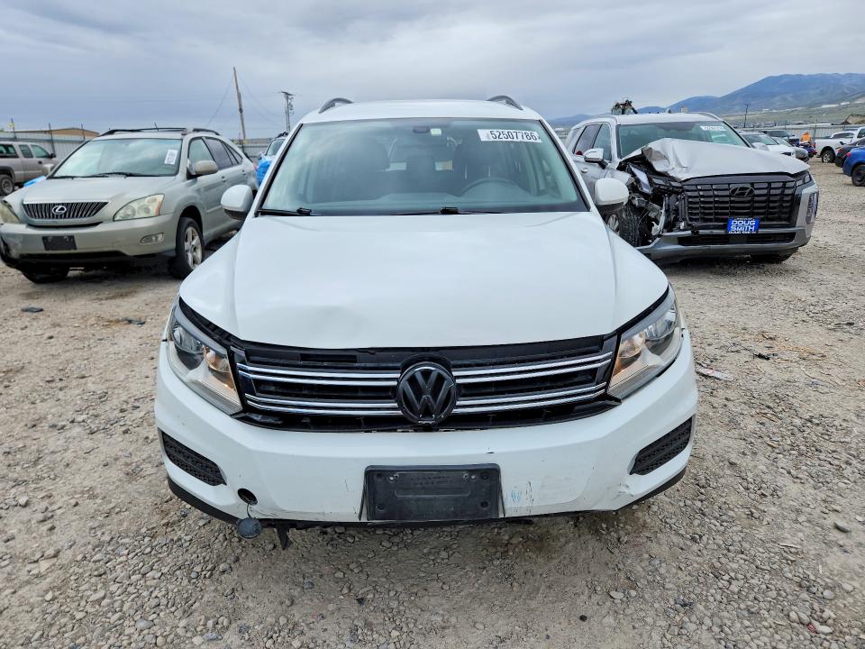 52507786 :رقم المزاد ، WVGBV7AX5HK000974 vin ، 2017 Volkswagen Tiguan مزاد بيع