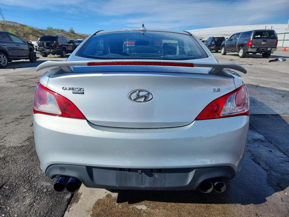 Продаж на аукціоні авто 2010 Hyundai Genesis Coupe, vin: KMHHU6KH9AU017334, номер лоту: 52583636