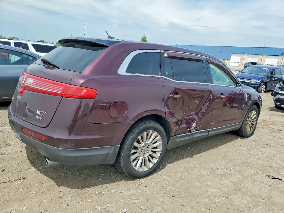 55032856 :رقم المزاد ، 2LMHJ5AR6BBJ50805 vin ، 2011 Lincoln Mkt مزاد بيع