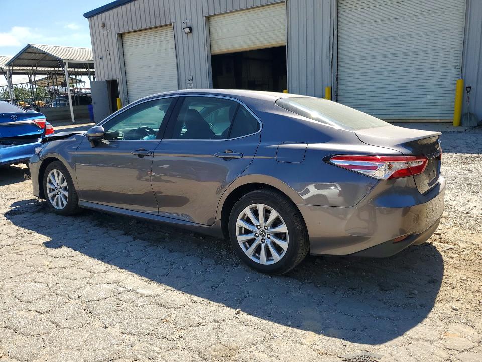 Продажа на аукционе авто 2018 Toyota Camry, vin: 4T1B11HKXJU641888, номер лота: 52294336