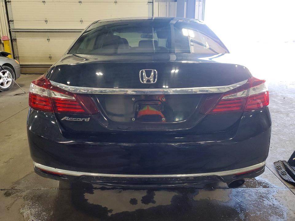 52431296 :رقم المزاد ، 1HGCR2F35HA081746 vin ، 2017 Honda Accord مزاد بيع