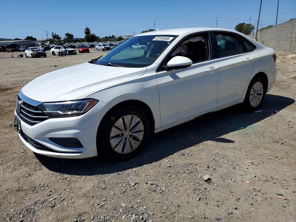 52505066 :رقم المزاد ، 3VWC57BU1KM116568 vin ، 2019 Volkswagen Jetta مزاد بيع