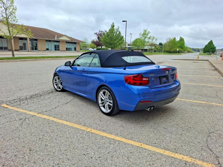 55233256 :رقم المزاد ، WBA1K7C50FV235358 vin ، 2015 Bmw 228 مزاد بيع