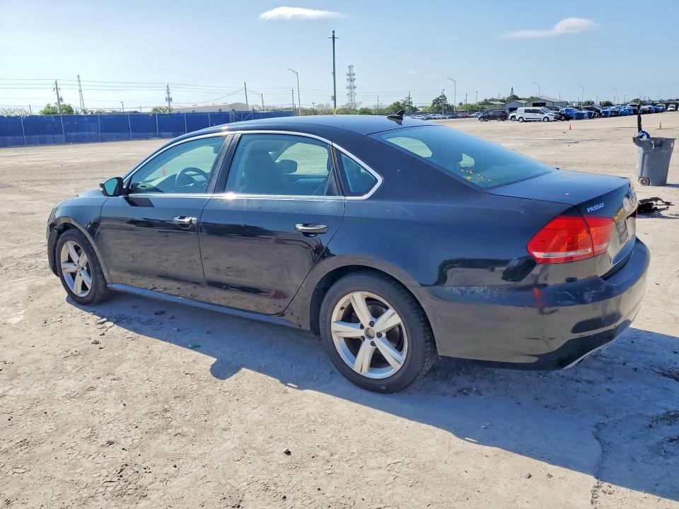 52230496 :رقم المزاد ، 1VWBP7A30DC016173 vin ، 2013 Volkswagen Passat مزاد بيع