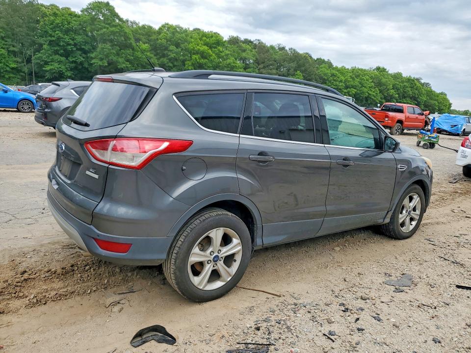 53045606 :رقم المزاد ، 1FMCU0GXXGUA88722 vin ، 2016 Ford Escape مزاد بيع