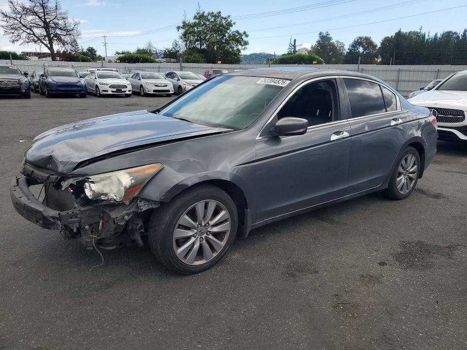 Auction sale of the 2011 Honda Accord, vin: 1HGCP3F88BA012483, lot number: 52394826