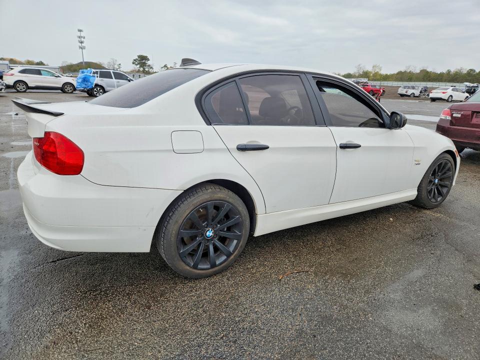 52482386 :رقم المزاد ، WBAPK5C56BA660678 vin ، 2011 Bmw 3 Series مزاد بيع