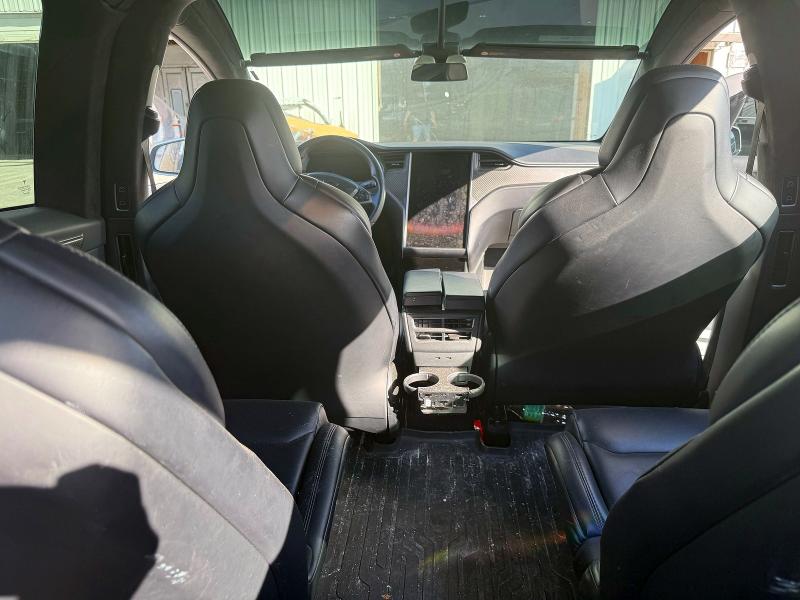 54701946 :رقم المزاد ، 5YJXCBE2XJF103330 vin ، 2018 Tesla Model X مزاد بيع