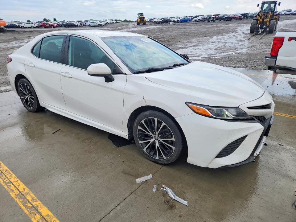 52507406 :رقم المزاد ، 4T1B11HK4KU203398 vin ، 2019 Toyota Camry مزاد بيع