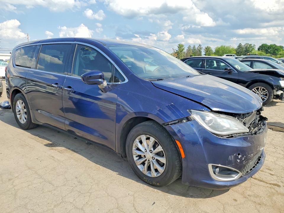 Продаж на аукціоні авто 2019 Chrysler Pacifica, vin: 2C4RC1FG3KR559477, номер лоту: 53628066