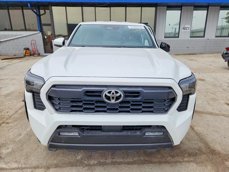 2025 Toyota Tacoma მანქანა იყიდება აუქციონზე, vin: 3TMLB5JN3SM107140, აუქციონის ნომერი: 53285916