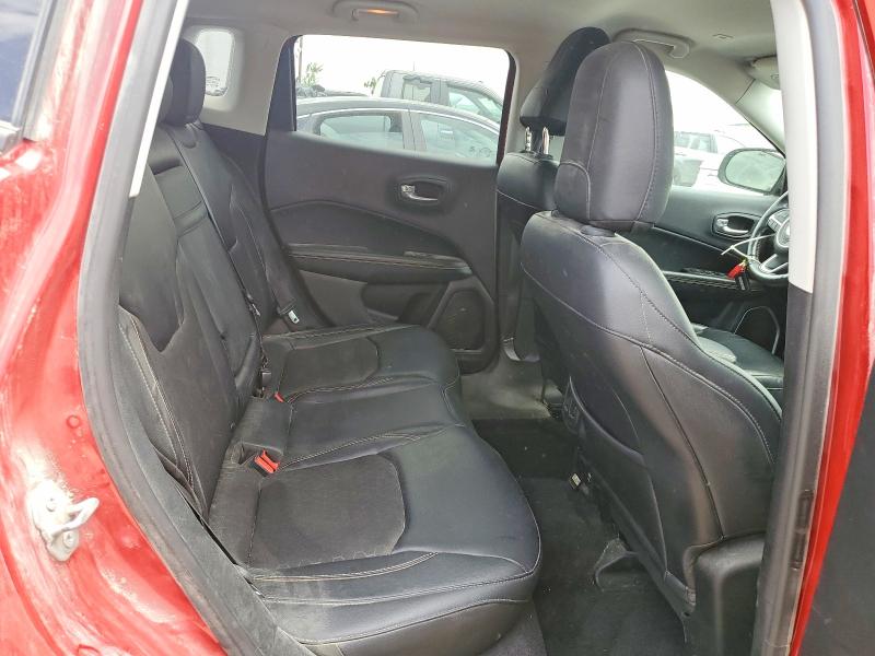 55129466 :رقم المزاد ، 3C4NJDBB1JT103716 vin ، 2018 Jeep Compass مزاد بيع
