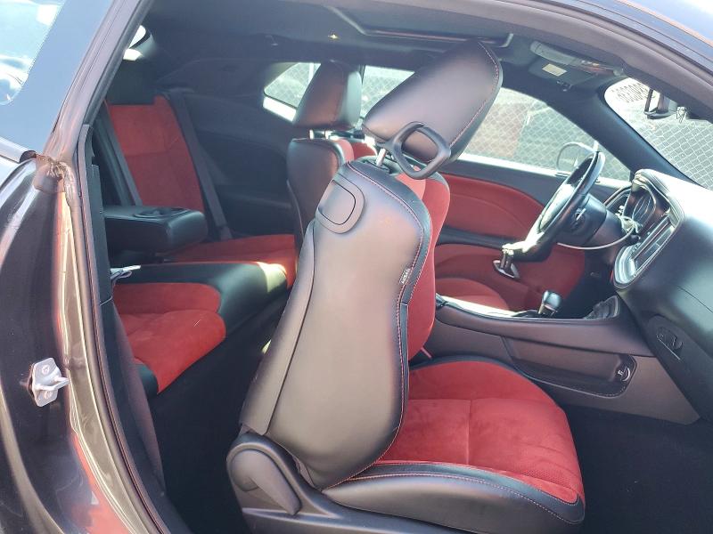 53890336 :رقم المزاد ، 2C3CDZFJ7NH160227 vin ، 2022 Dodge Challenger مزاد بيع