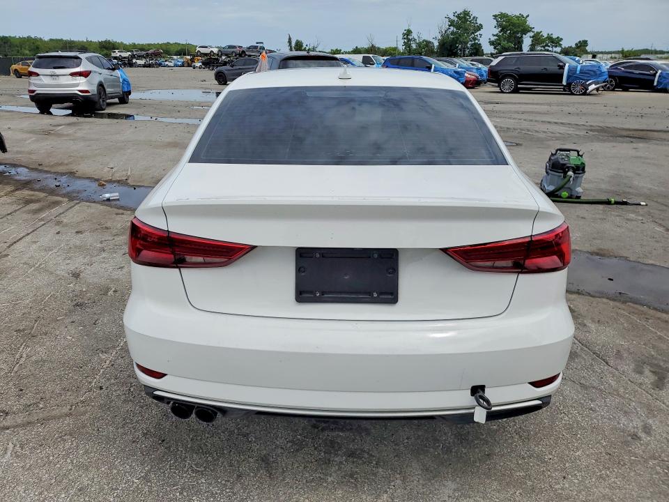 2017 Audi A3 მანქანა იყიდება აუქციონზე, vin: WAUAUGFF8H1042772, აუქციონის ნომერი: 55560206