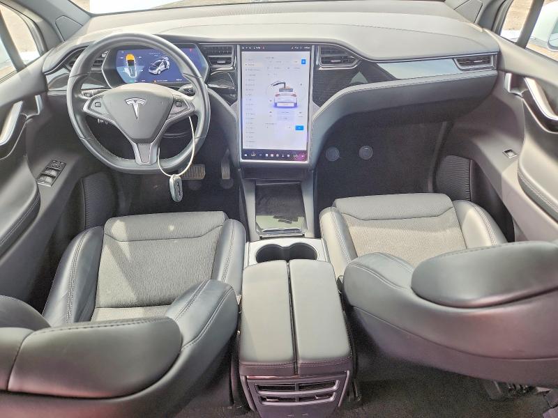 2018 Tesla Model X მანქანა იყიდება აუქციონზე, vin: 5YJXCBE28JF112379, აუქციონის ნომერი: 53929276