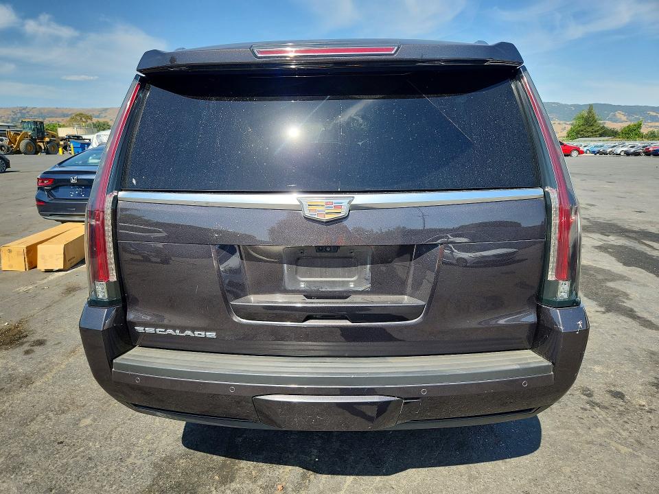 54485516 :رقم المزاد ، 1GYS4KKJ8HR144203 vin ، 2017 Cadillac Escalade مزاد بيع